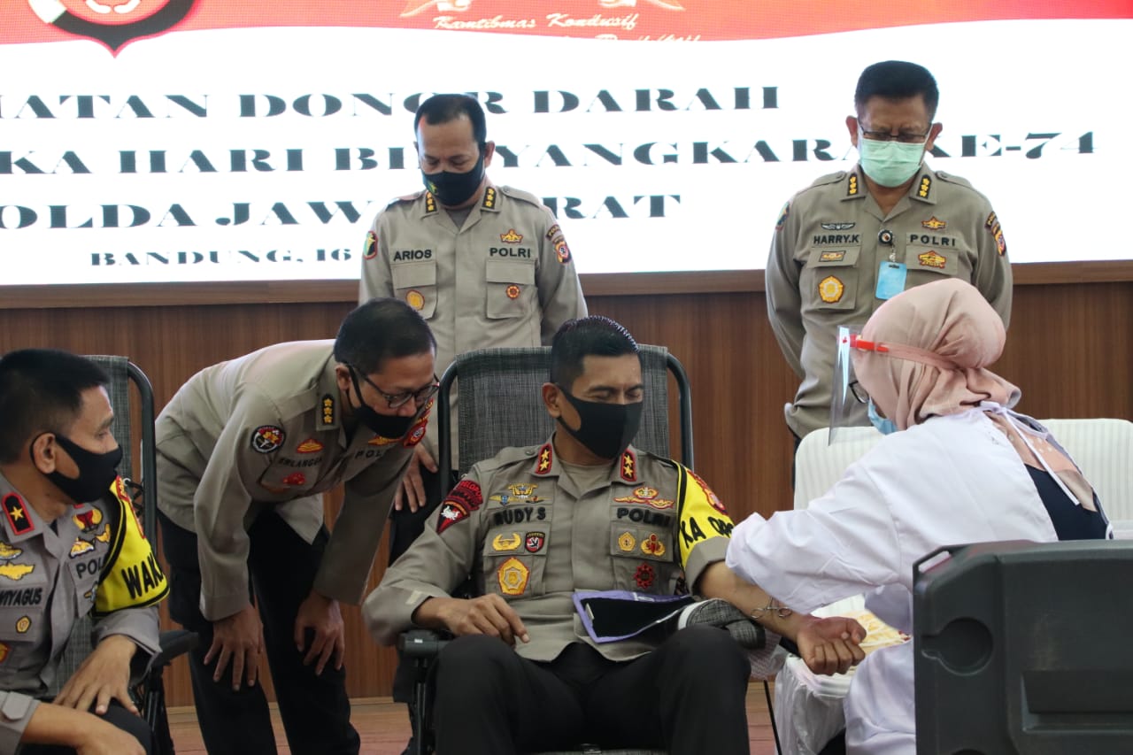 Hari Bhayangkara Ke 74, Polda Jabar Gelar Bakti Sosial Donor Darah